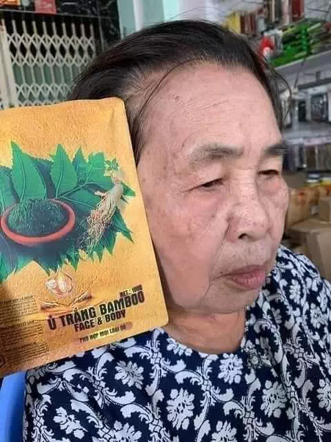 Người già sử dụng ủ trắng