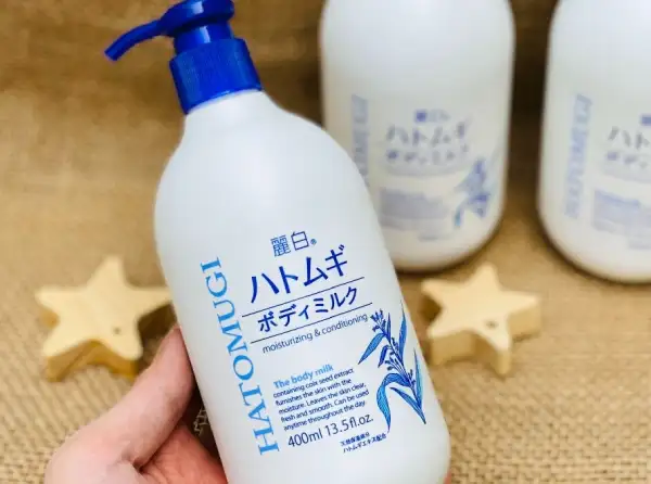 Top 10+ Kem body tốt nhất hiện nay bật tone chỉ sau 4 tuần 3 Sữa dưỡng thể dưỡng sáng da ban đêm Hatomugi Reihaku Hatomugi Body Lotion