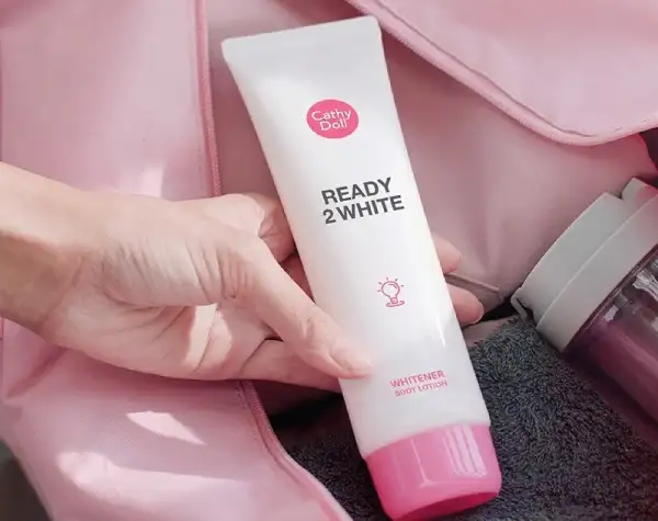 Top 10+ Kem body tốt nhất hiện nay bật tone chỉ sau 4 tuần 10 Sữa dưỡng thể sáng da Cathy Doll Ready 2 White Whitener Body Lotion
