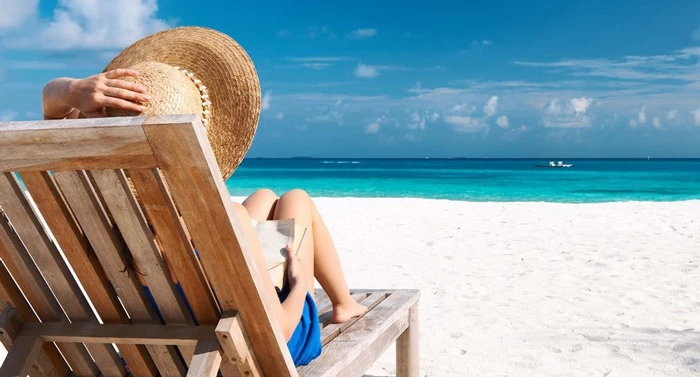 Đi biển nên dùng kem chống nắng SPF bao nhiêu? 4 Tia tử ngoại tại bãi biển rất mạnh