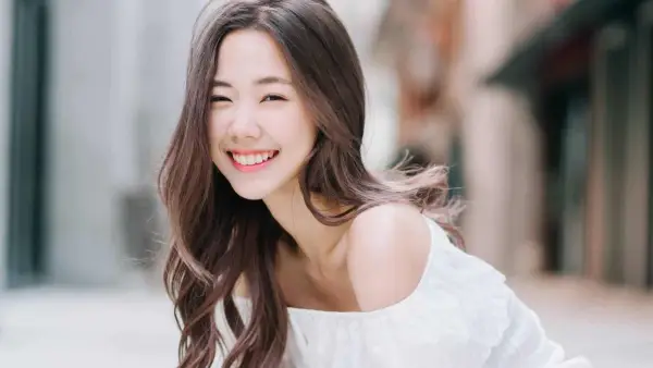 Chụp hình cười tươi cận cảnh