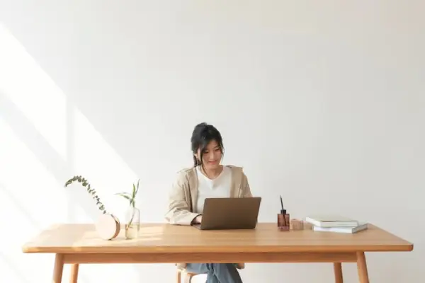 Làm sao phát triển sự nghiệp khi đã làm mẹ? 3 Bạn nên tạo không gian riêng khi làm việc tại nhà