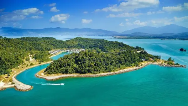 Kinh nghiệm du lịch Malaysia tự túc từ A – Z 6 Đừng quên khám phá hòn đảo Langkawi hoang sơ, thơ mộng