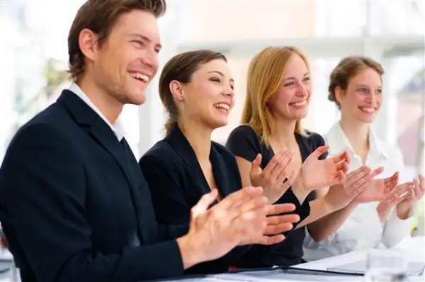Cách để đáp lại lời khen vừa tinh tế, vừa khôn ngoan 3 Tuyệt đối không dùng những từ hạ thấp bản thân mình để khen người khác