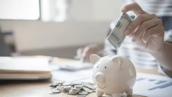 Quản trị cảm xúc tài chính như thế nào cho hiệu quả? 2 Cảm xúc ảnh hưởng đến quyết định tài chính