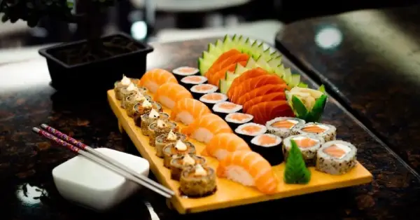 Món ăn Sushi