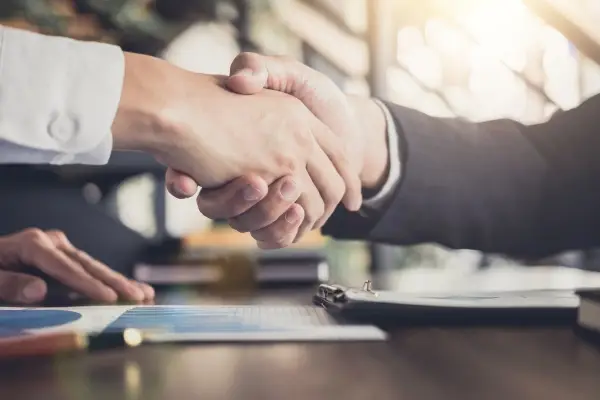 Đầu tư vào các mối quan hệ