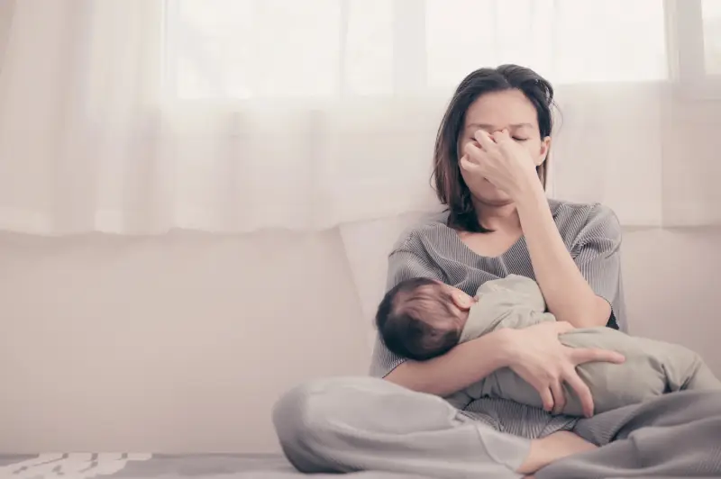 Tiền sử rối loạn tâm lý hoặc cảm xúc khiến phụ nữ dễ rơi vào trầm cảm