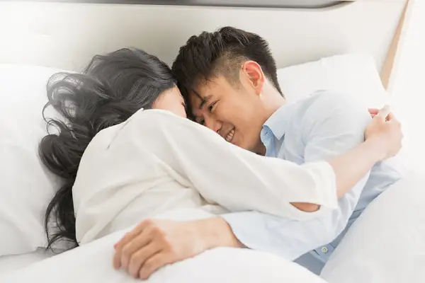 Quan hệ tình dục an toàn và lành mạnh là cách giúp các cặp đôi hạn chế khả năng mang thai ngoài ý muốn và mắc bệnh lây qua đường tình dục