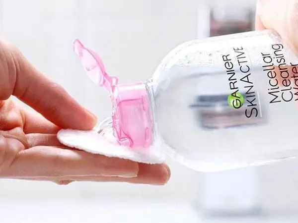 Hướng dẫn sử dụng nước tẩy trang Garnier đúng chuẩn 3 Cách sử dụng nước tẩy trang Garnier Skinactive