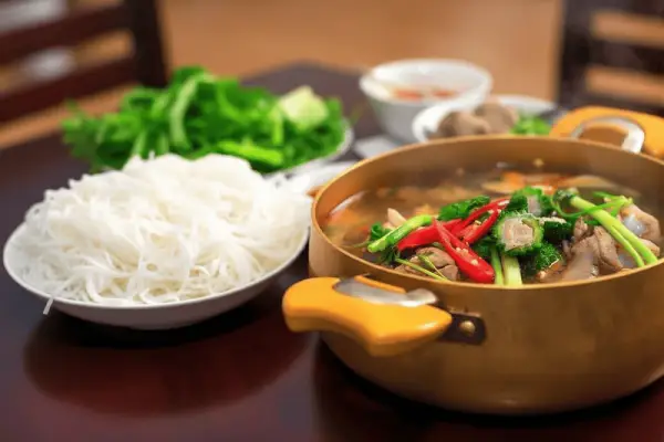 Lẩu lá khổ qua rừng